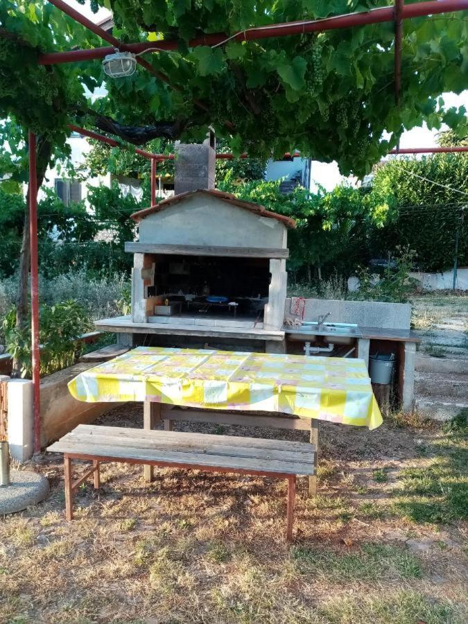 Apartman Loreta Pula Zewnętrze zdjęcie